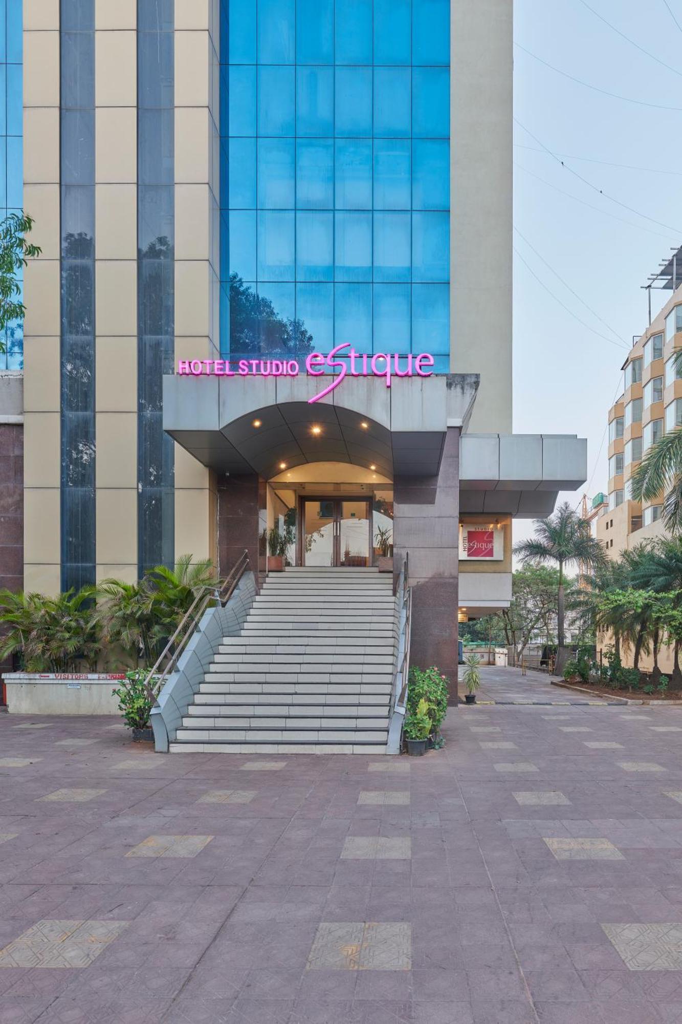 פונה Hotel Studio Estique מראה חיצוני תמונה