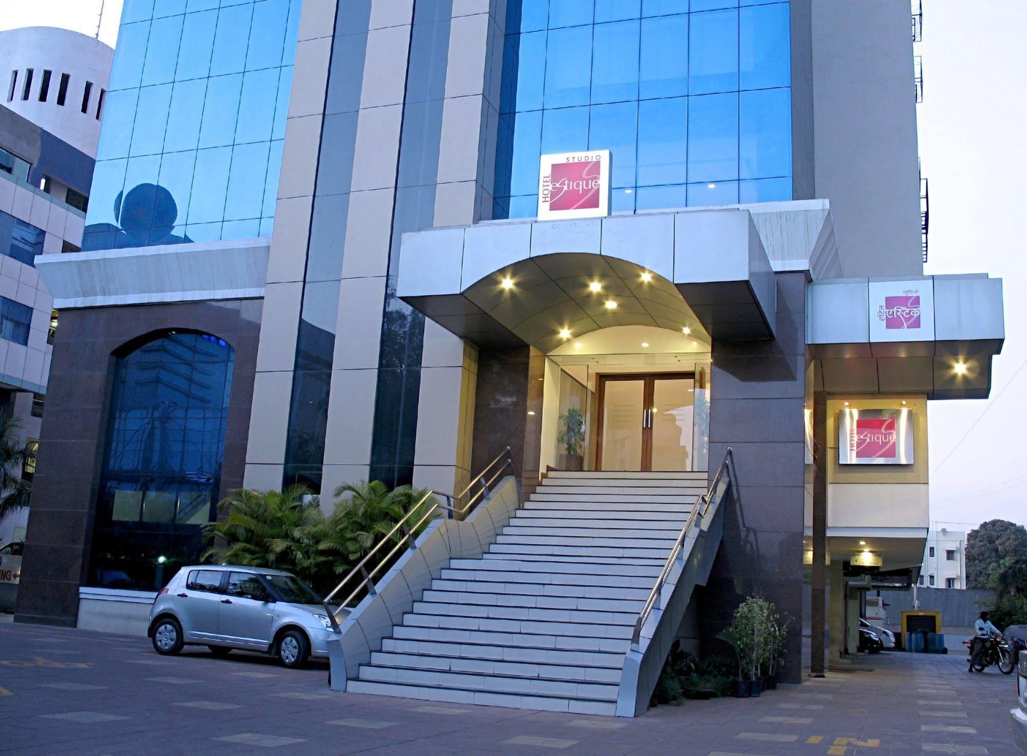 פונה Hotel Studio Estique מראה חיצוני תמונה